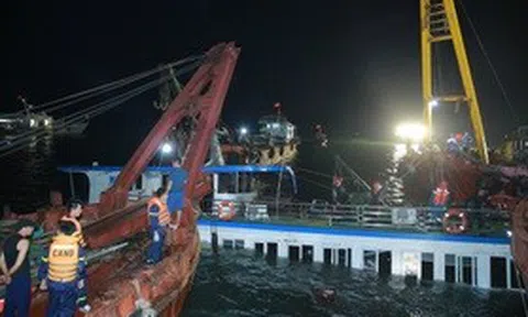 1.000 người chạy đua ứng cứu, tìm kiếm 49 nạn nhân vụ lật tàu ở Quảng Ninh